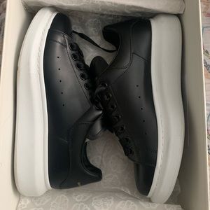 Alexander McQueen sneaker